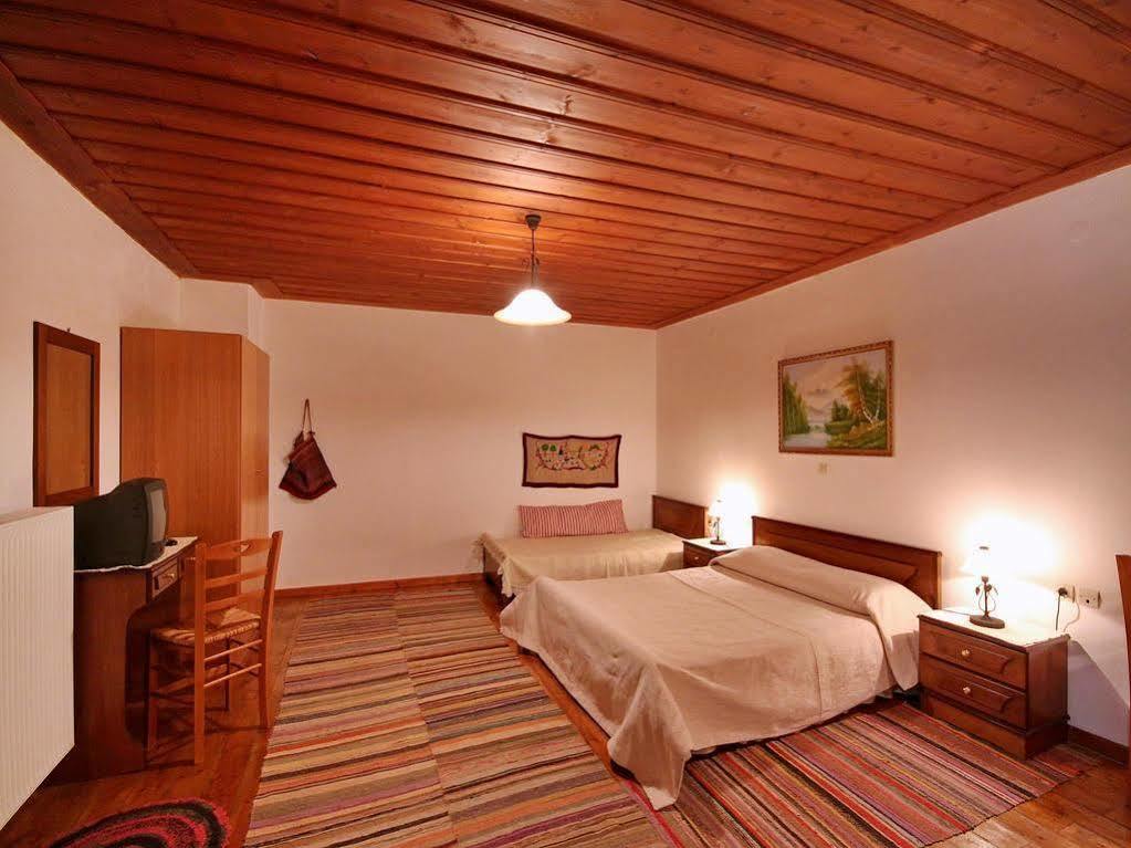 Andrea Sofi Guesthouse Dimitsana Bagian luar foto