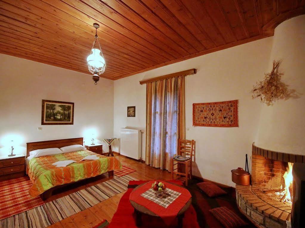 Andrea Sofi Guesthouse Dimitsana Bagian luar foto