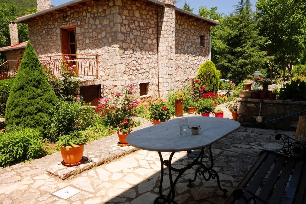 Andrea Sofi Guesthouse Dimitsana Bagian luar foto
